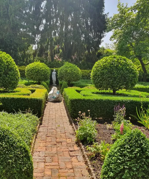 67173803_866569683714952_9059872883982991360_o